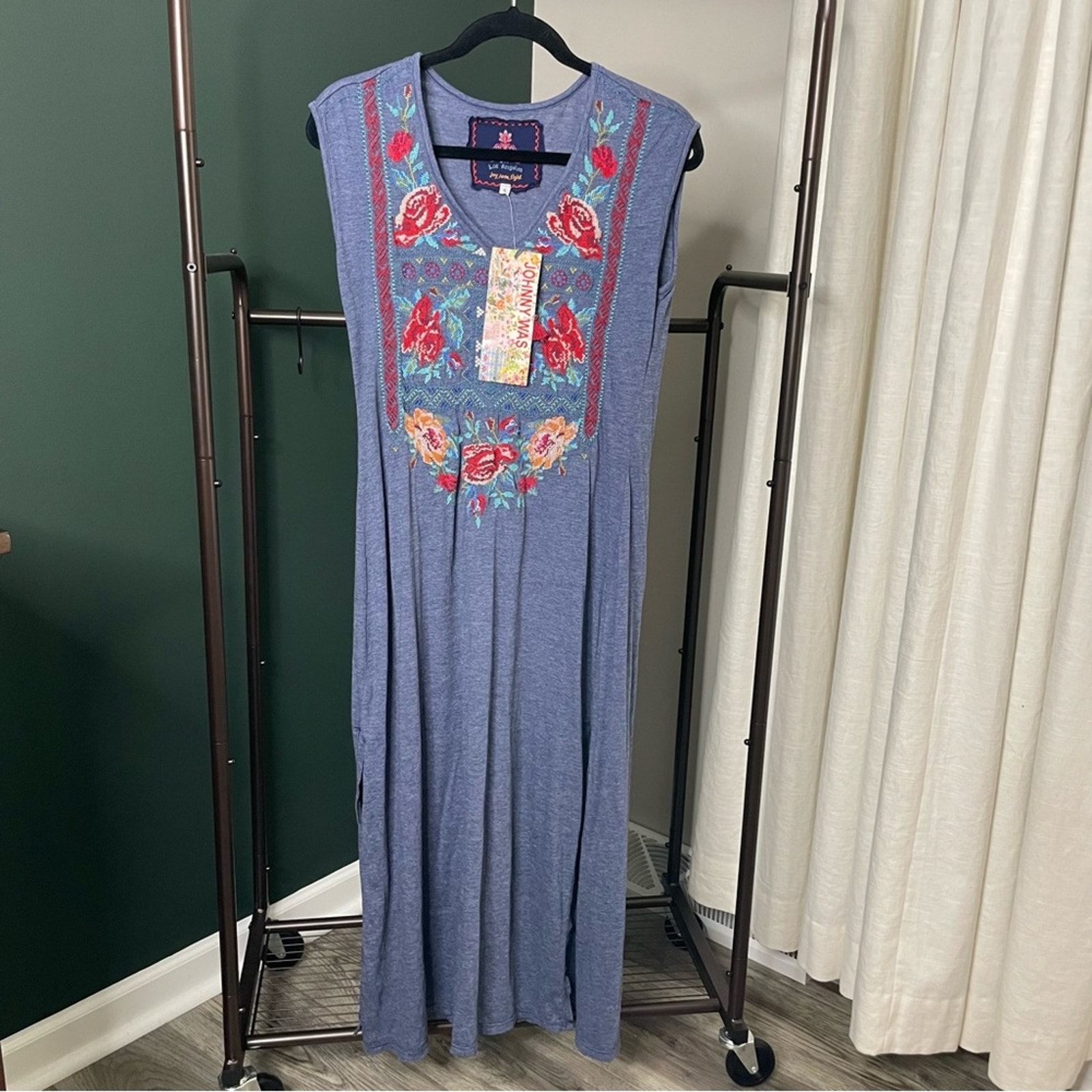 Nwt Johnny Was Sleeveless Embroidered Dress V-Neck Size Small
